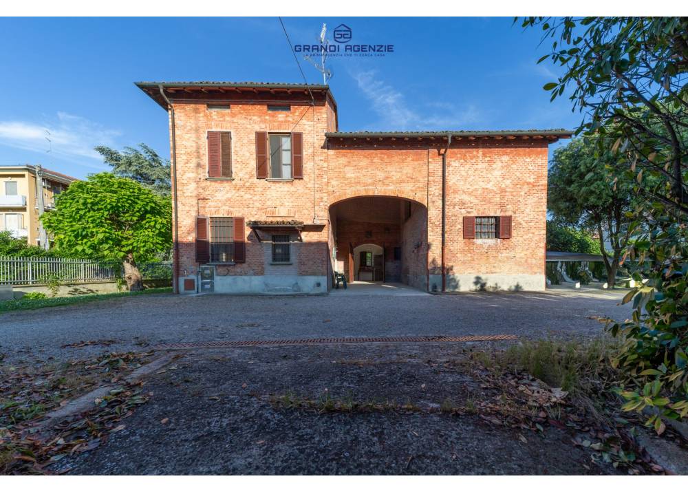 Vendita Casa Indipendente a Parma quadrilocale  di 180 mq
